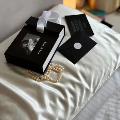 Порівняння текстури шовку та бавовни